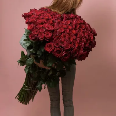 Купить букет из 101 розы 100 см по доступной цене с доставкой в Москве и  области в интернет-магазине Город Букетов
