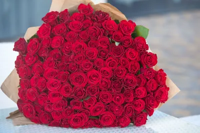 Купить 100 роз красных с доставкой по Москве и МО в интернет-магазине  TopFlo.ru