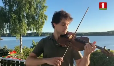 За автографами певца из Норвегии Александра Рыбака выстроилась очередь