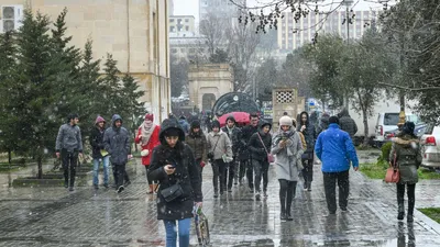 Баку накрыло снежной пеленой - ФОТОРЕПОРТАЖ