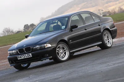 This E39 5 Series Retro Review Reminds Us of BMW's Golden Era