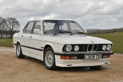 File:BMW 525i.jpg - Wikipedia