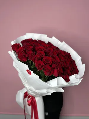 Красивый букет алых роз - 79 фото