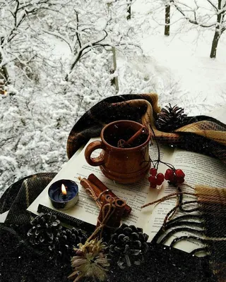немного вязания спицами и крючком за чашкой кофе, зима, время года, высокое  разрешение фон картинки и Фото для бесплатной загрузки