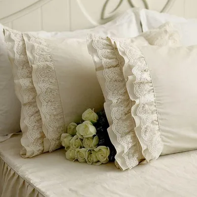 Декоративные подушки на кровать с кружевом и рюшами. 100% хлопок, сатин. от  1000 руб.