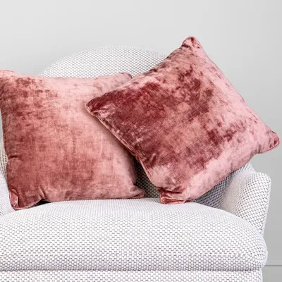 Декоративная подушка 40х40 см New Pink цвет: Розовый WESS – купить в  Likemyhome