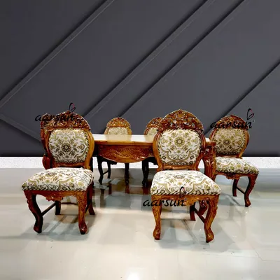 Фото деревянных столов и стульев фотографии