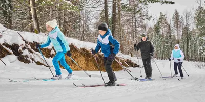 Девушка на горных лыжах - 37 фото