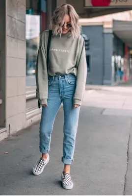 Millennial Mom Jeans Are Taking Over As the Next Big Denim Craze