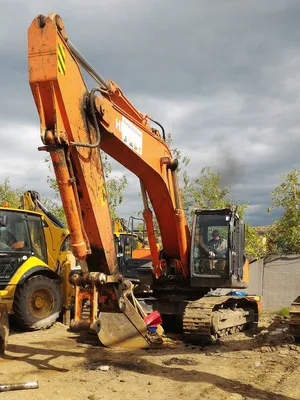 Аренда гусеничного гидравлического экскаватора HITACHI ZX-330-LC3 в Москве