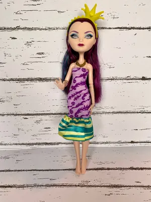 Mattel Ever After High: Original Outfit Rebel “Raven Queen” Doll Review –  Dolls On A Whim