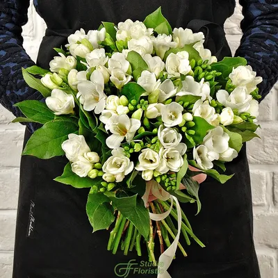 Букет невесты из белой фрезии, 51 шт купить в Киеве: цена, заказ, доставка  | Магазин «Камелия»