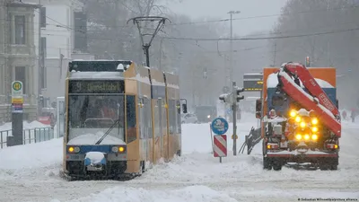 Снежный коллапс в Германии: как зима застала страну врасплох – DW –  09.02.2021