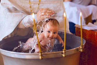 Видеосъемка крещения ребёнка в Петербурге. Видеосъемка крещения в СПб
