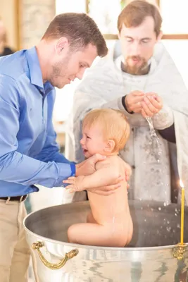 Крещение ребенка в церкви можно снимать только следуя определенным правилам