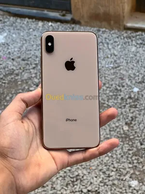 360 view of Apple iPhone XS Max Gold 3D model - 3DModels store