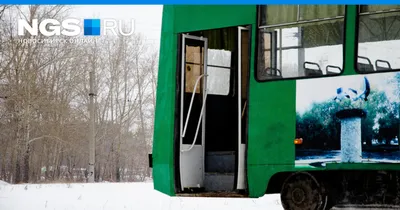 Зимний город, советский автобус …» — создано в Шедевруме