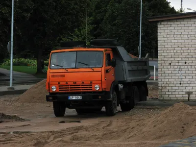 Аренда самосвала КАМАЗ 55111 (10 куб) в Москве и области: по цене от 8000  руб/смена