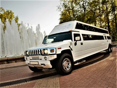 Лимузин Hummer H2 №723 прокат в Москве от 3100 рублей