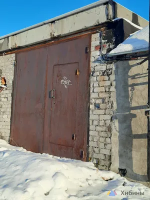 Вид старых кирпичных гаражей Стоковое Фото - изображение насчитывающей  старо, конкретно: 159218916