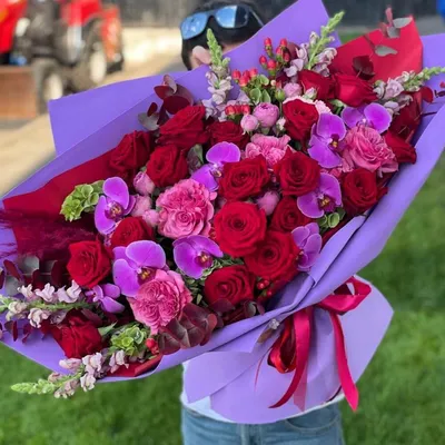 Корзина роз «Венеция» — Доставка цветов по Москве | Купить цветы с  доставкой на roselepestki.ru