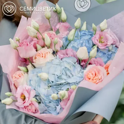 Кустовые розы с гортензией от 51 шт. за 16 890 руб. | Бесплатная доставка  цветов по Москве
