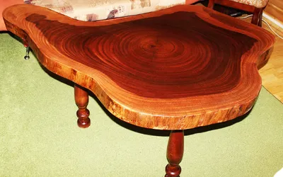 Журнальный столик из красного африканского дерева бубинго