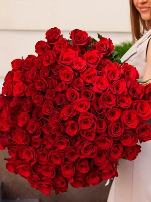 Букет из красных роз с лентой 60см доставка в Липецке | Гелерея Цветов