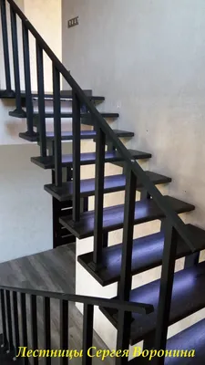 Лестница из металла и дерева, металлическая лестница в деревянном доме,  комбинированные