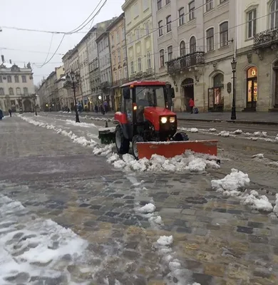 Зимний вид на центр Львова, Украина . стоковое фото ©saharrr 163825830