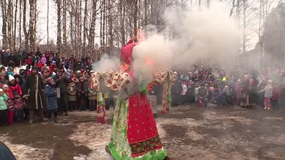 Во Всеволожске чучело Масленицы сожгли из огнемета, а в Кингисеппе чучело  взорвалось | Газета «Вести» онлайн