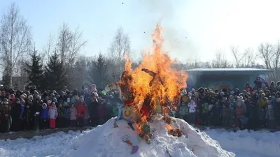 История Масленицы, почему на Масленицу сжигают чучело и пекут блины,  Масленица, традиции и обычаи, что делают на Масленицу - 23 февраля 2023 -  ФОНТАНКА.ру