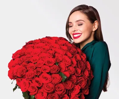 Перед тем, как подарить избраннице миллион алых роз, поинтересуйтесь, что  она будет с ними делать / Фото-Новости
