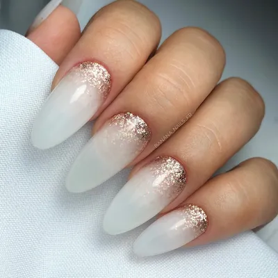 Milky nails дизайны 2021-2022: как создать самый трендовый маникюр  молочными базами, топами и гелями