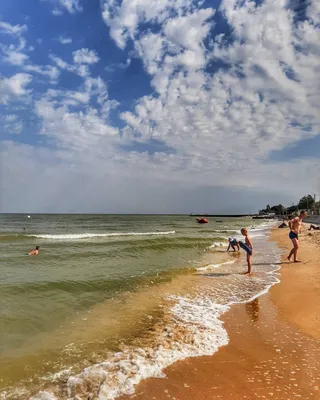 Таганрогский залив Азовское море в Ейске