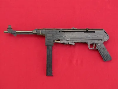 Пин на доске MP40