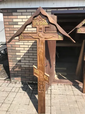 Могильные памятники-кресты из различных материалов в Елгаве