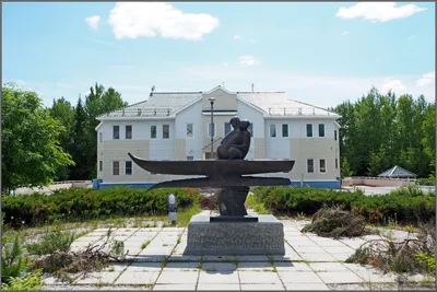 Изготовление гранитных памятников на могилу в Ханты-Мансийске - Заказать  памятник на кладбище по цене от компании Билкам