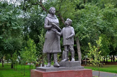 Файл:Памятник Фёдору Зинченко (Томск).jpg — Википедия