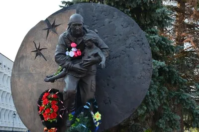 Памятник Дмитрию Разумовскому, Ульяновск: лучшие советы перед посещением -  Tripadvisor