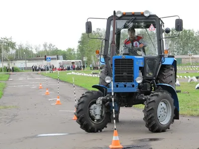 КУПИТЬ ВОДИТЕЛЬСКИЕ ПРАВА НА ТРАКТОР В УКРАИНЕ