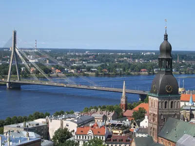 Латвия прекращает выдачу любых виз гражданам России - Delfi RU