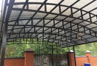 Купить Навес 6 х 7 м из монолитного поликарбоната в Москве и МО