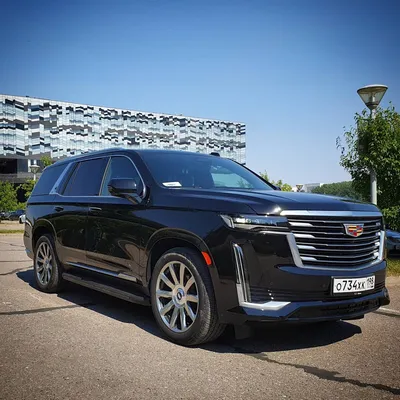Новый Cadillac Escalade превратили в бронированный офис на колёсах — Motor