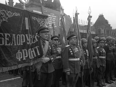 Фото \"Парад Победы\", 24 июня 1945, г. Москва - История России в фотографиях