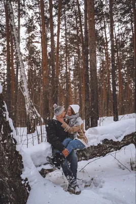 Фото парня с девушкой в обнимку зимой