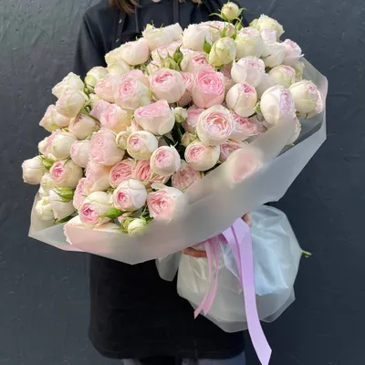 Купить букет из 9 кустовых пионовидных роз в Сургуте