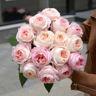 Букет из пионовидных роз и тюльпанов - заказать доставку цветов в Москве от  Leto Flowers