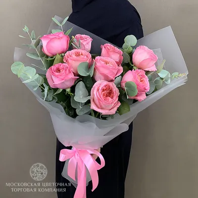 Букет из 35 кустовых пионовидных роз купить в Москве недорого с доставкой