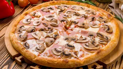 Пицца с ветчиной и грибами «Много Лосося», 255г - купить с доставкой в  Тюмени в Перекрёстке